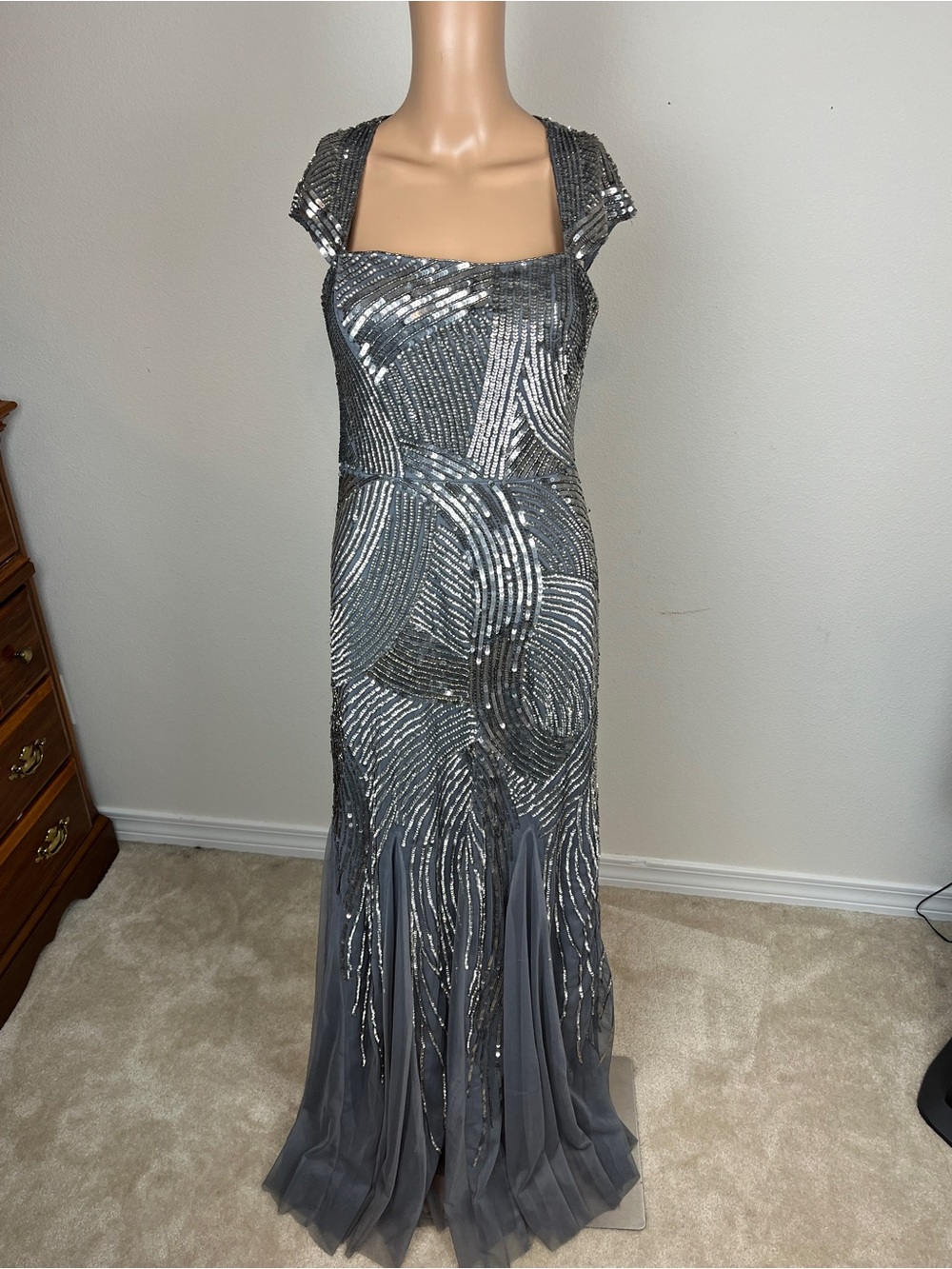 Adrianna Papell Elegant Silver Sequin Evening Gown
